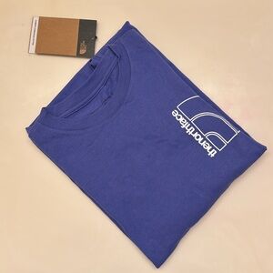 The North Face Short-Sleeve Outline Logo Tee Shirt